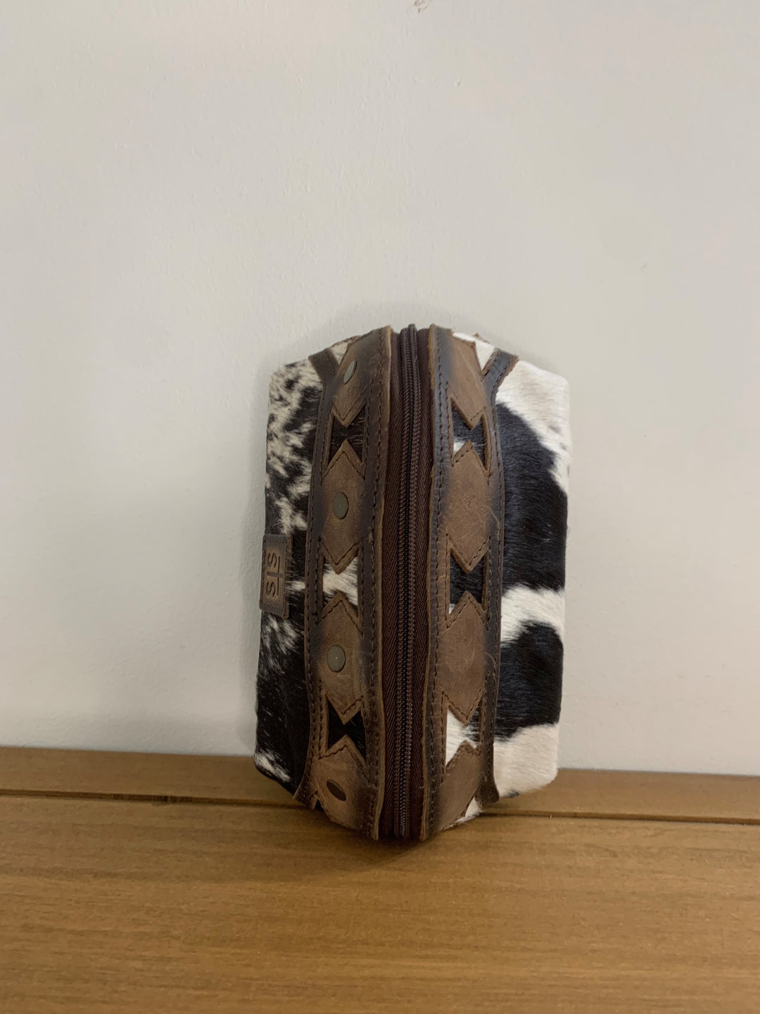 STS Roswell Cowhide Belle Makeup